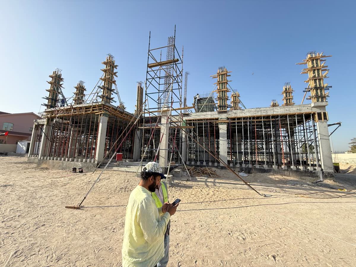 Satwa, Dubai project – columns and structural frame under construction